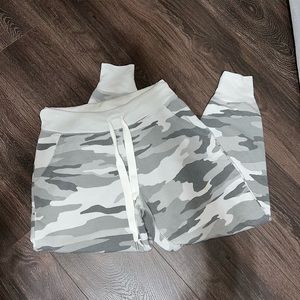Aerie Camo Joggers